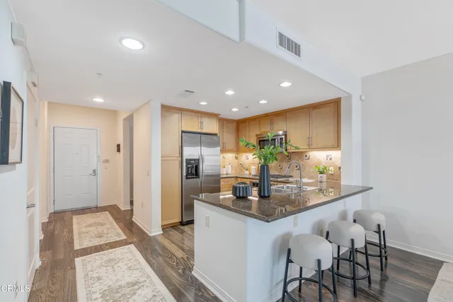 $899,000 | 931 East Walnut Street, Unit 508, Pasadena, CA 91106