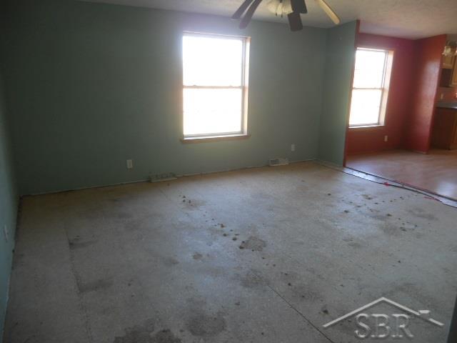 22280 Gratiot Road Merrill, MI 48637 - Photo 7 of 27 31334249-6.JPG