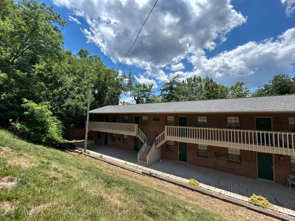 $895 | 104 Hounds Chase Lane Southwest, Unit 22, Roanoke, VA 24014