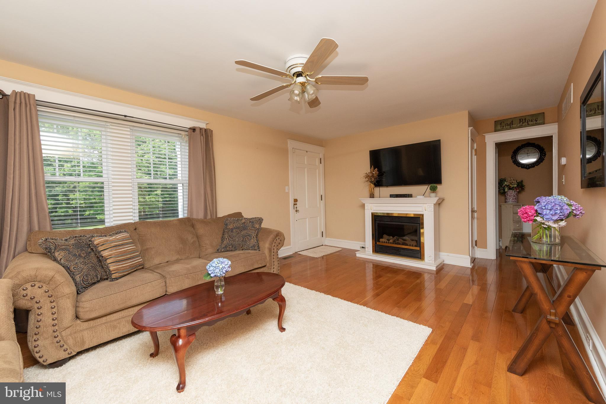 442 Meetinghouse Road Ambler, PA 19002 - Photo 4 of 33 Gallery Image 4