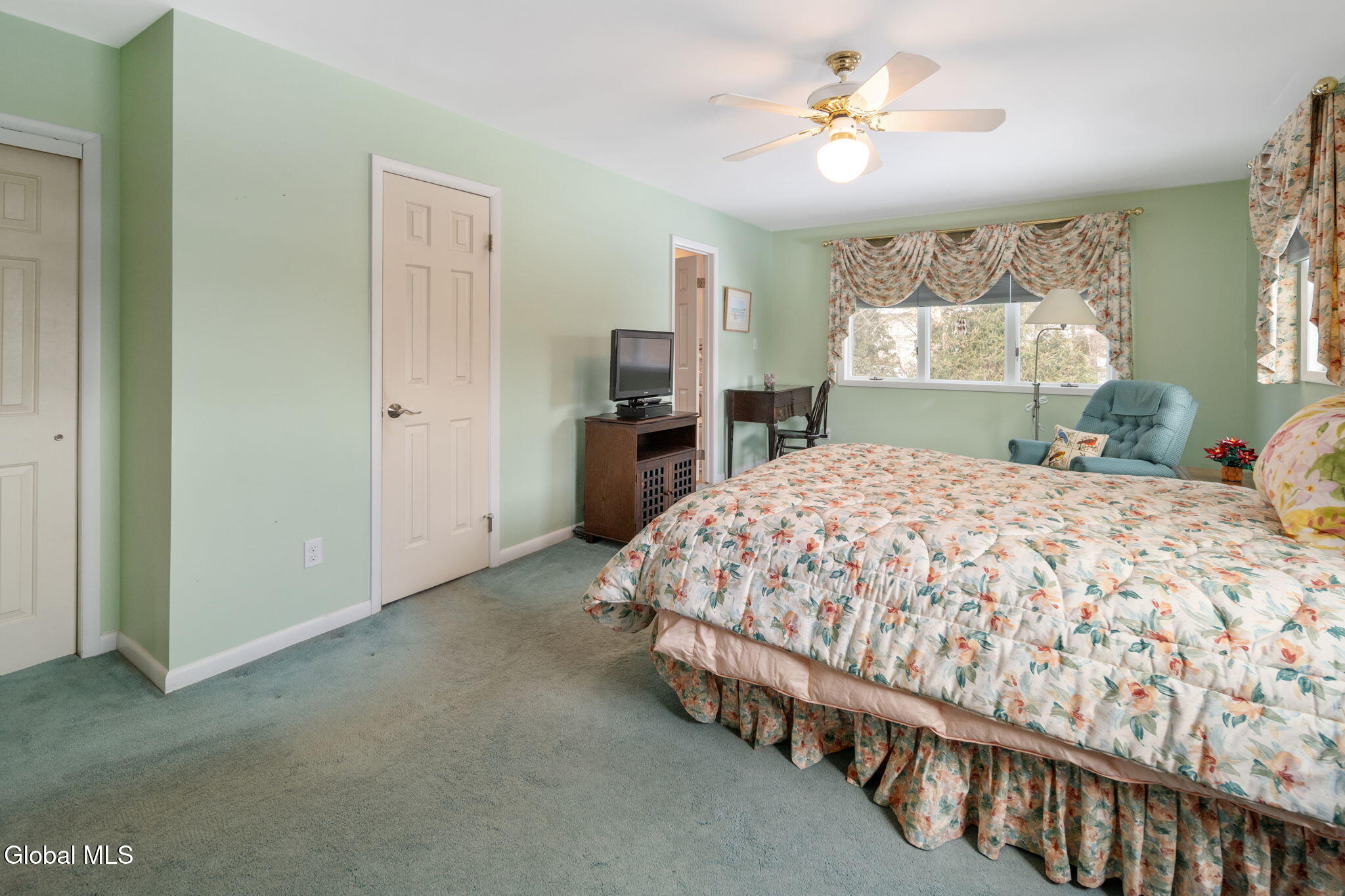 751 Carlton Road Clifton Park, NY 12065 - Photo 21 of 39 22-751CarltonRd_22