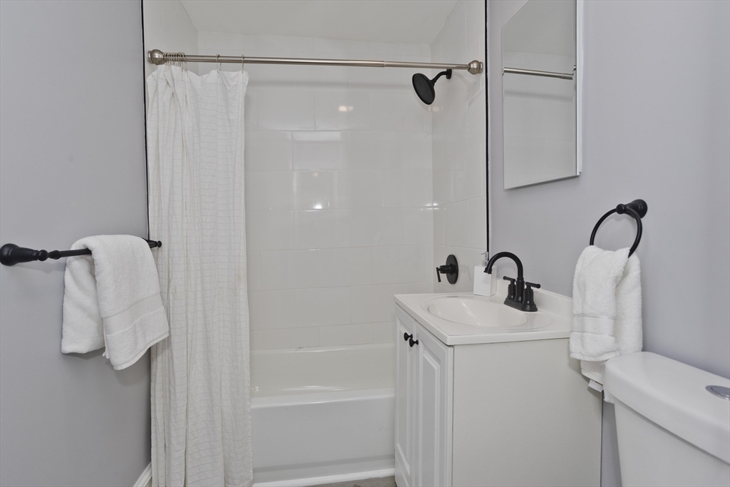 11 Nathaniel Street Springfield, MA 01109 - Photo 10 of 17 Gallery Image 10