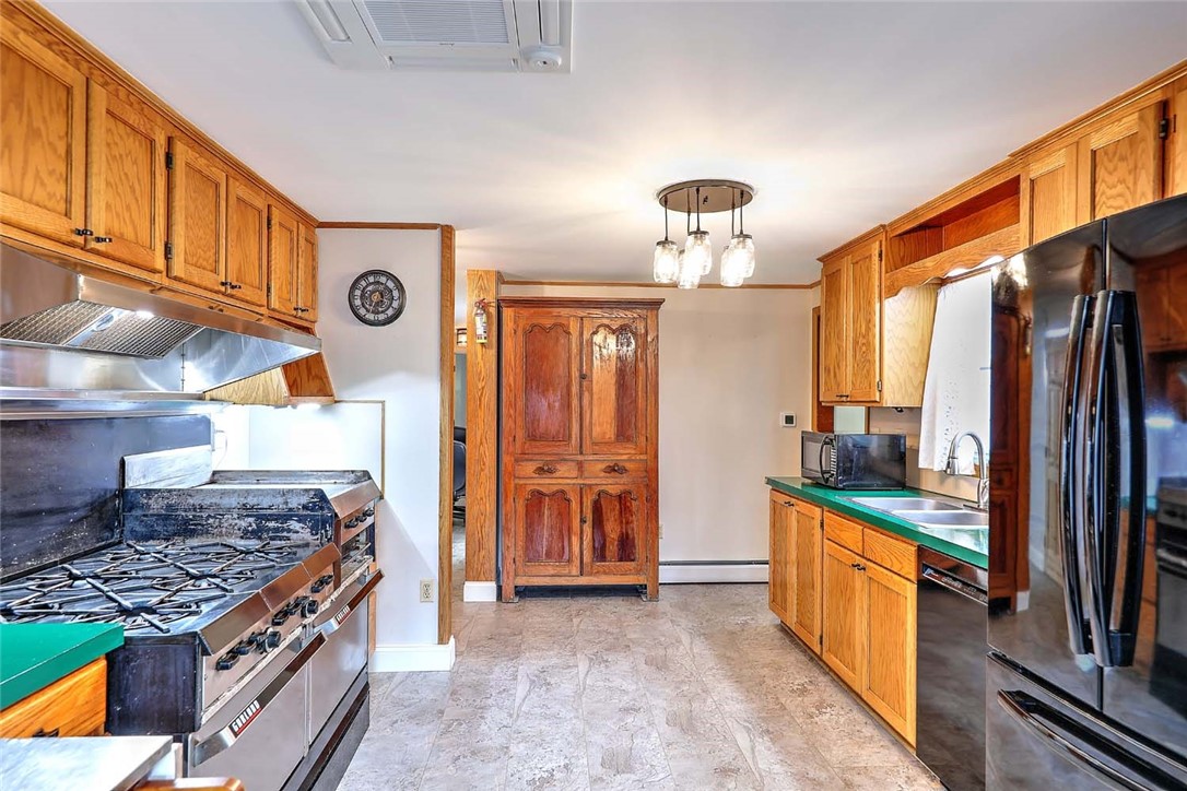 89 Skunk Hill Road Hopkinton, RI 02832 - Photo 20 of 50