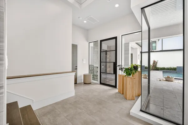 $2,580,000 | 14 Kingscote Way, The Woodlands, TX 77382