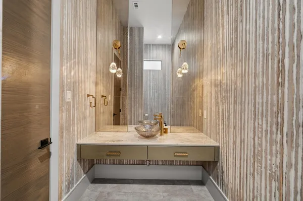 $2,580,000 | 14 Kingscote Way, The Woodlands, TX 77382