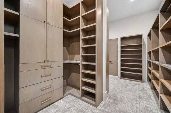 $2,580,000 | 14 Kingscote Way, The Woodlands, TX 77382