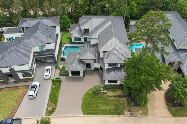 $2,580,000 | 14 Kingscote Way, The Woodlands, TX 77382