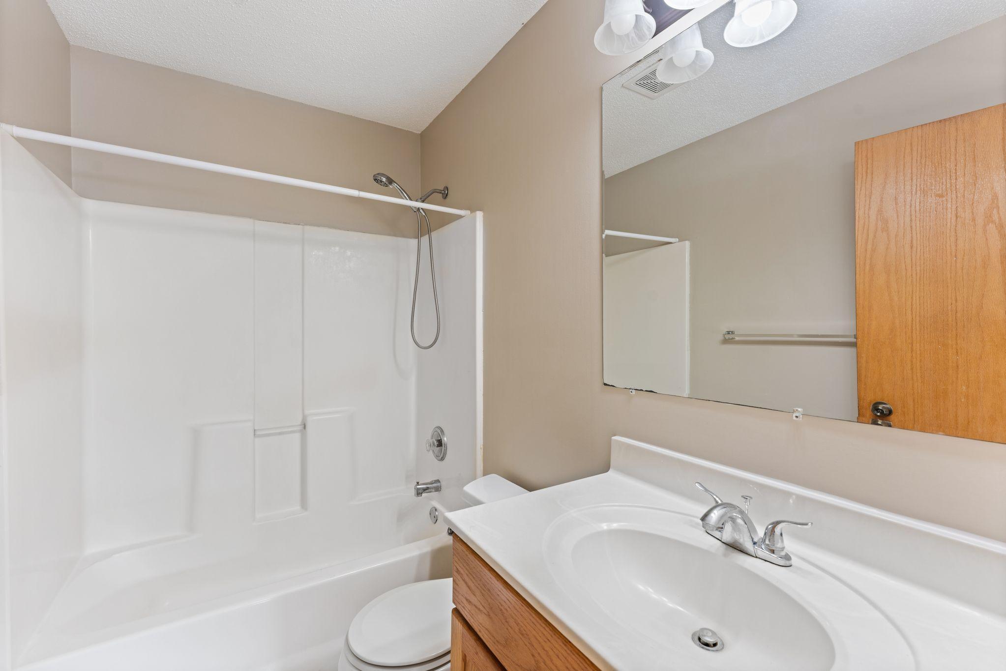 1380 Silver Lake Road Northwest New Brighton, MN 55112 - Photo 14 of 27
