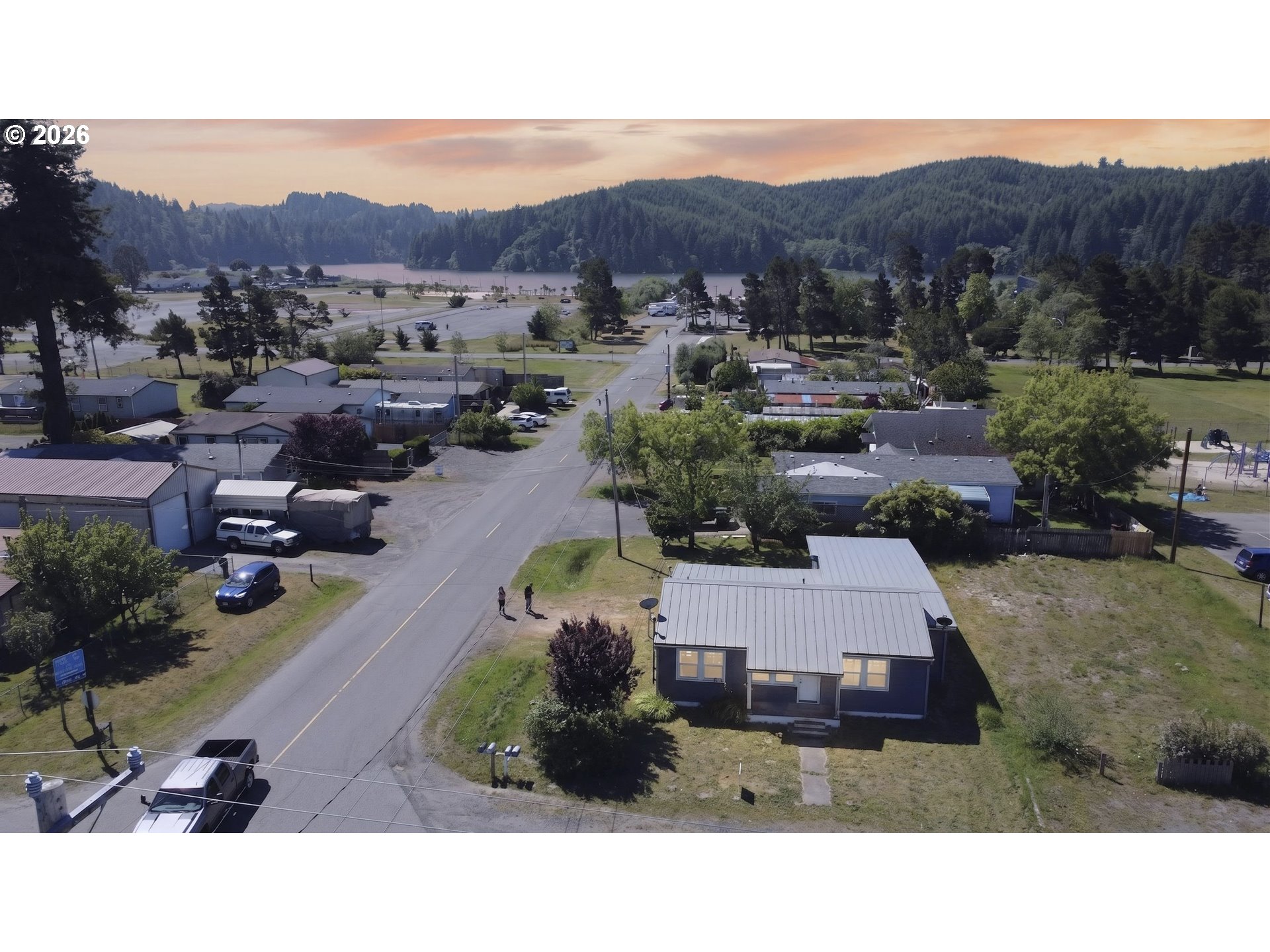 1025 North Lake Road Lakeside, OR 97449 - Photo 11 of 31