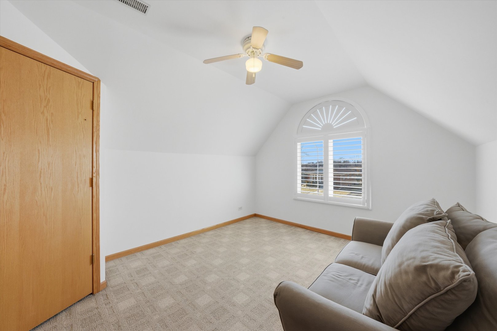 8215 Austin Avenue Burbank, IL 60459 - Photo 33 of 59