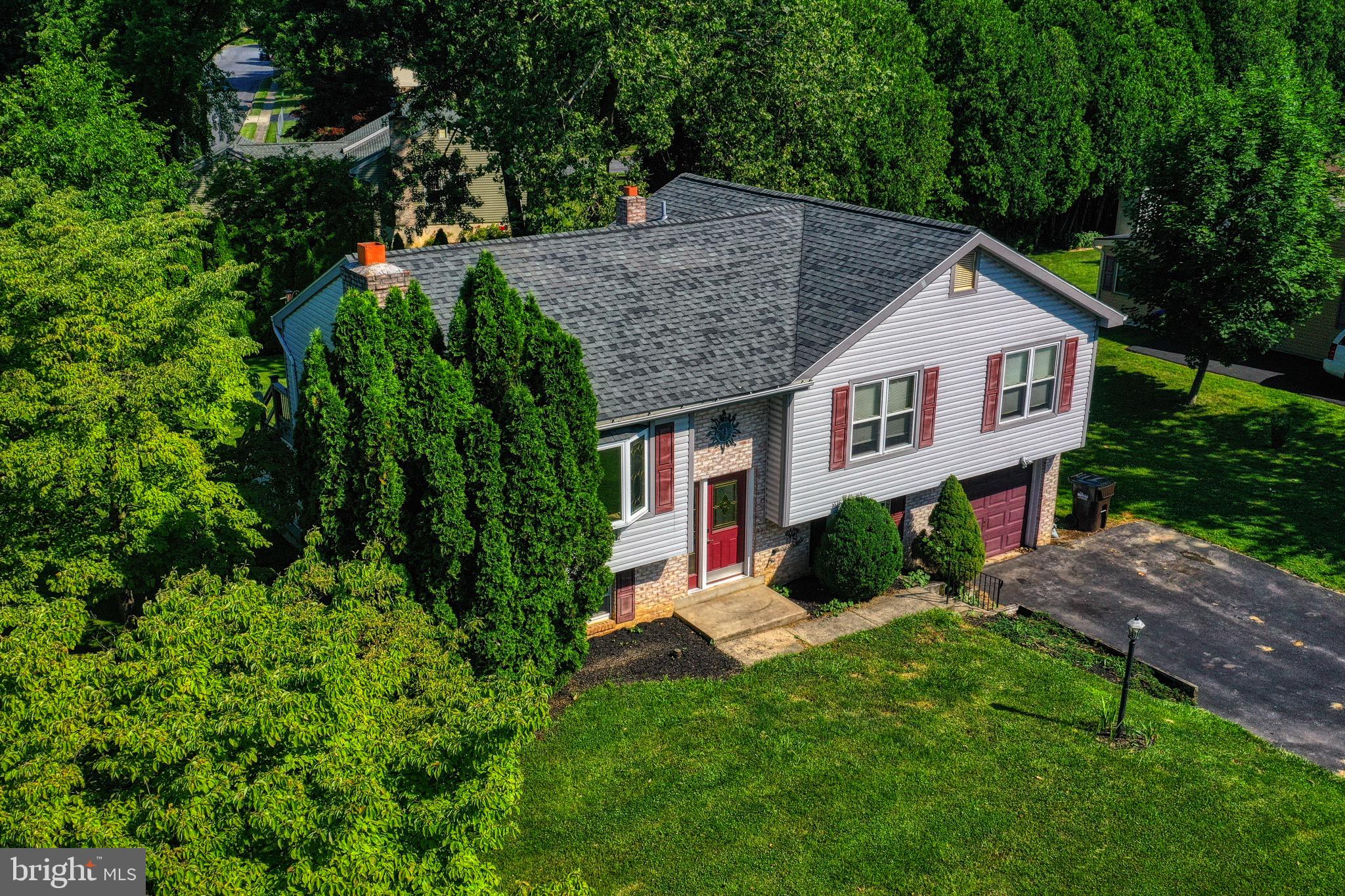 4823 Farming Ridge Boulevard Reading, PA 19606 - Photo 4 of 28 Gallery Image 4