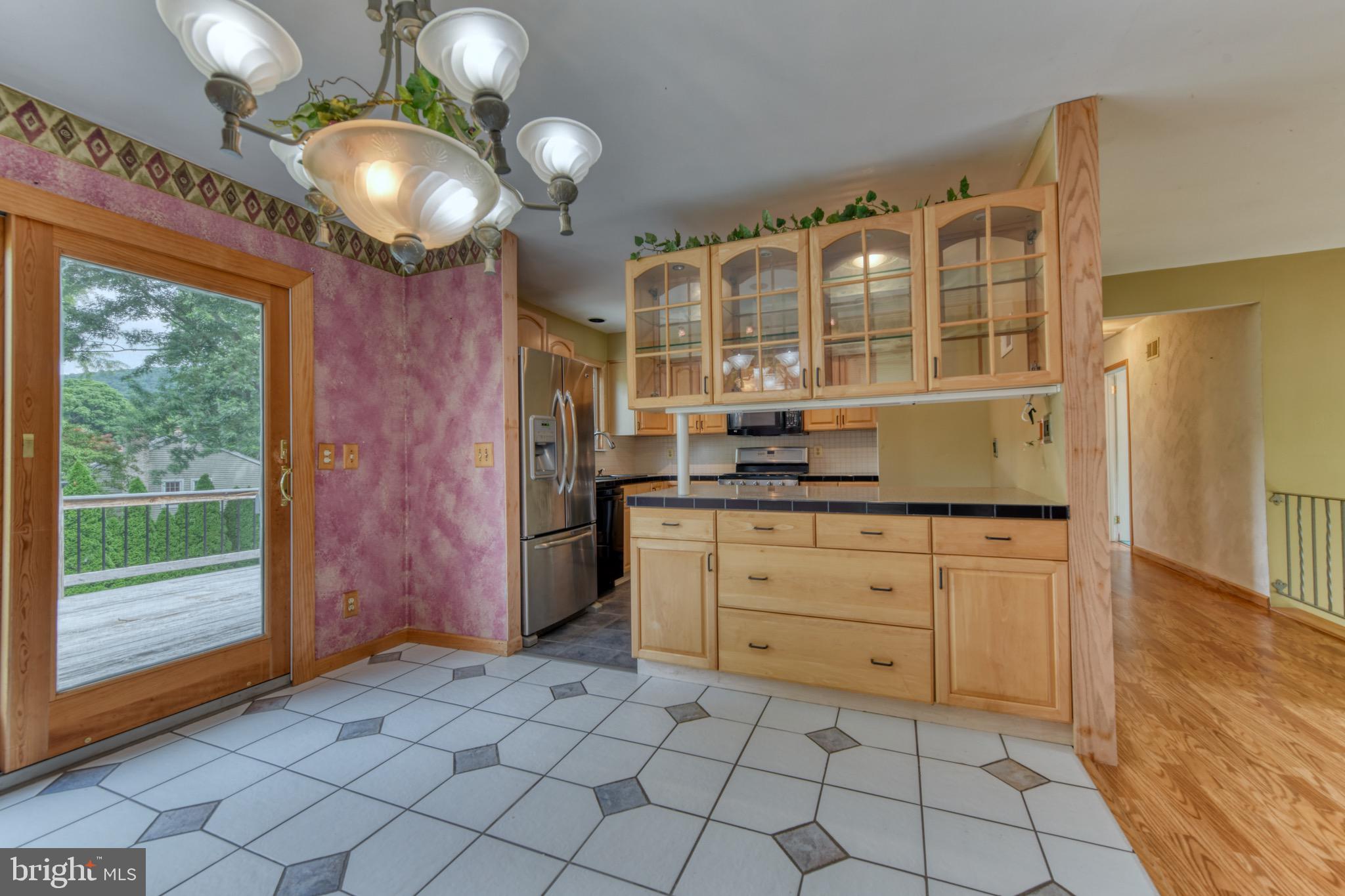 4823 Farming Ridge Boulevard Reading, PA 19606 - Photo 7 of 28 Gallery Image 7