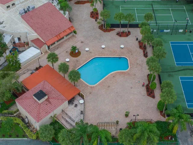 $580,000 | 3643 Estepona Avenue, Unit B28A, Doral, FL 33178