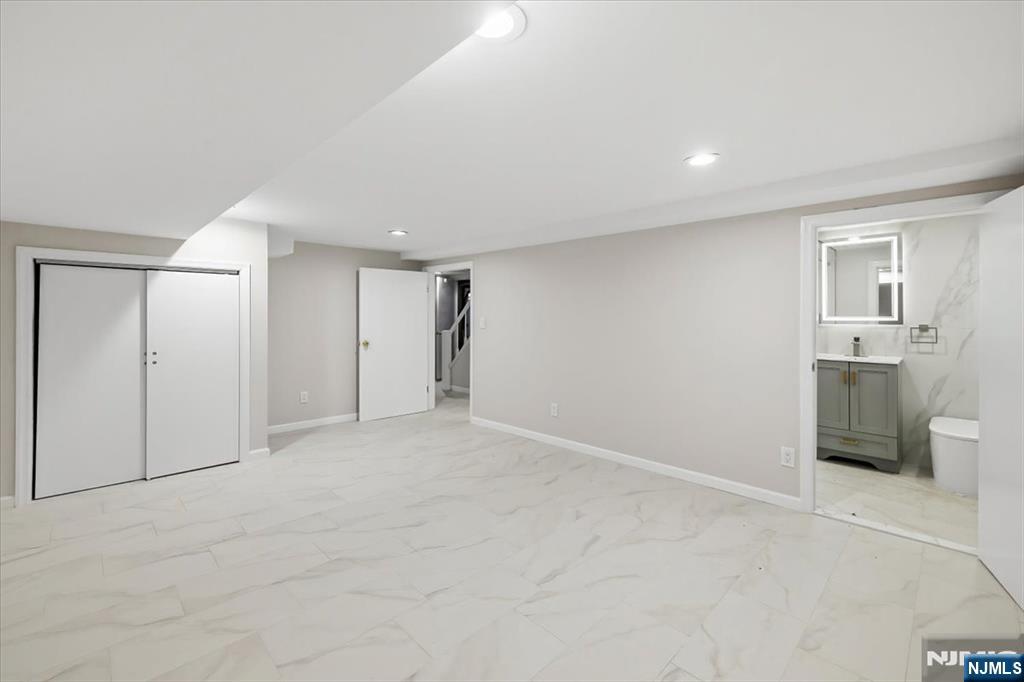101 Pershing Road Englewood Cliffs, NJ 07632 - Photo 25 of 29