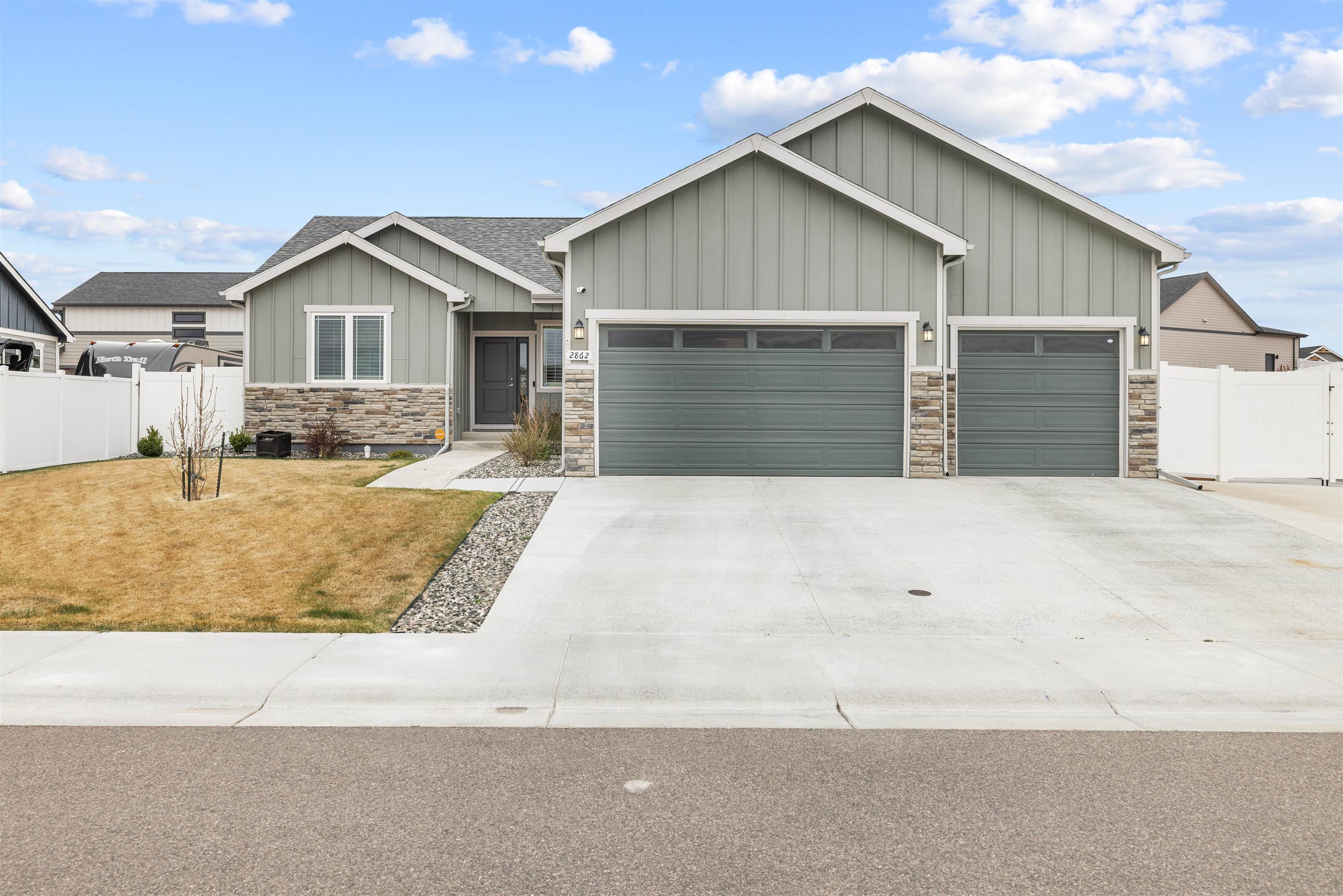 2862 Heathrow Avenue Casper, WY 82609 - Photo 2 of 50