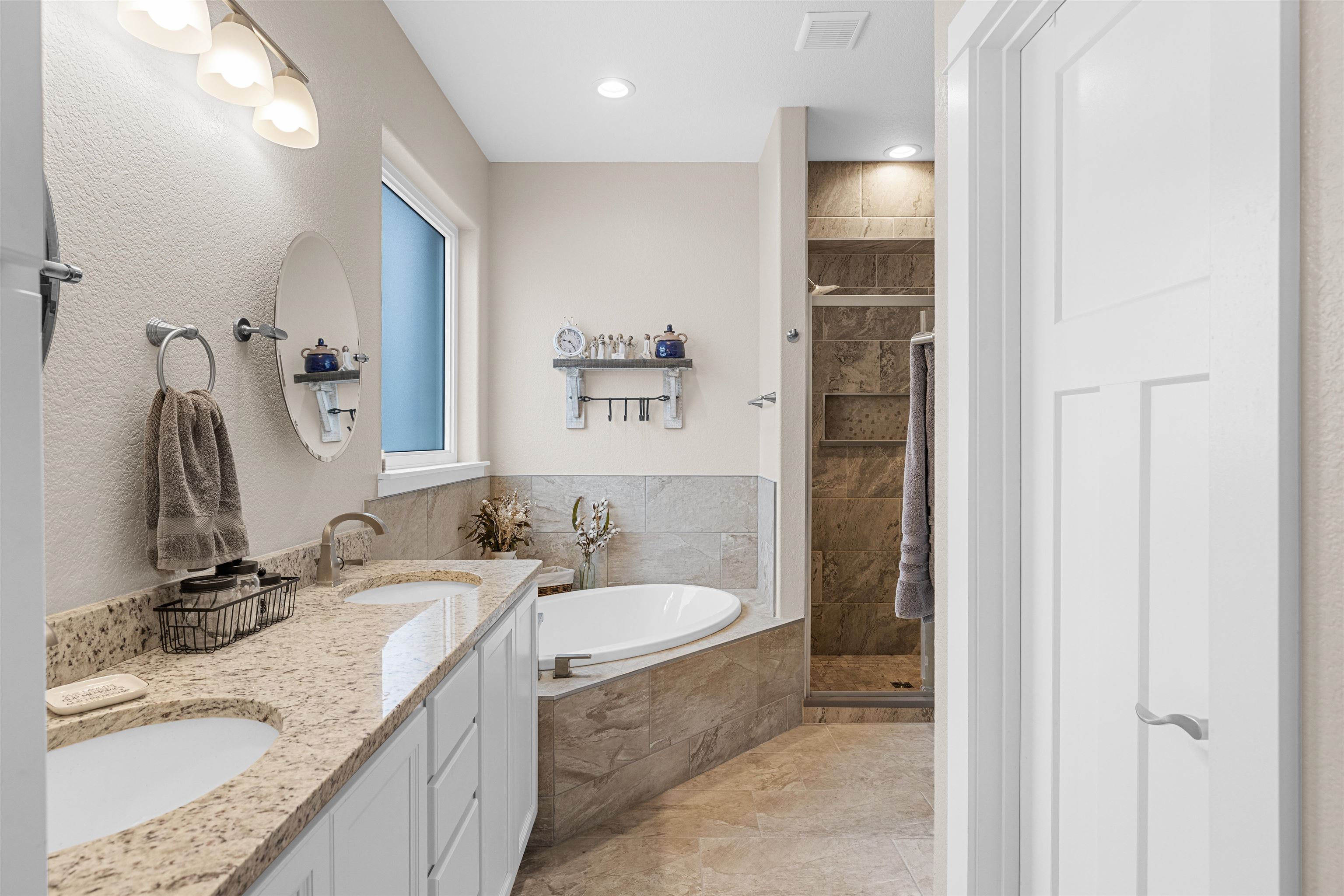 2862 Heathrow Avenue Casper, WY 82609 - Photo 21 of 50