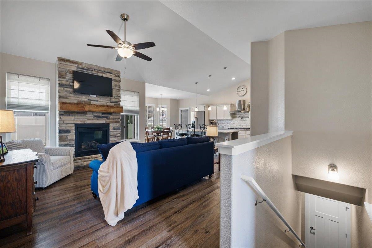 2862 Heathrow Avenue Casper, WY 82609 - Photo 4 of 50
