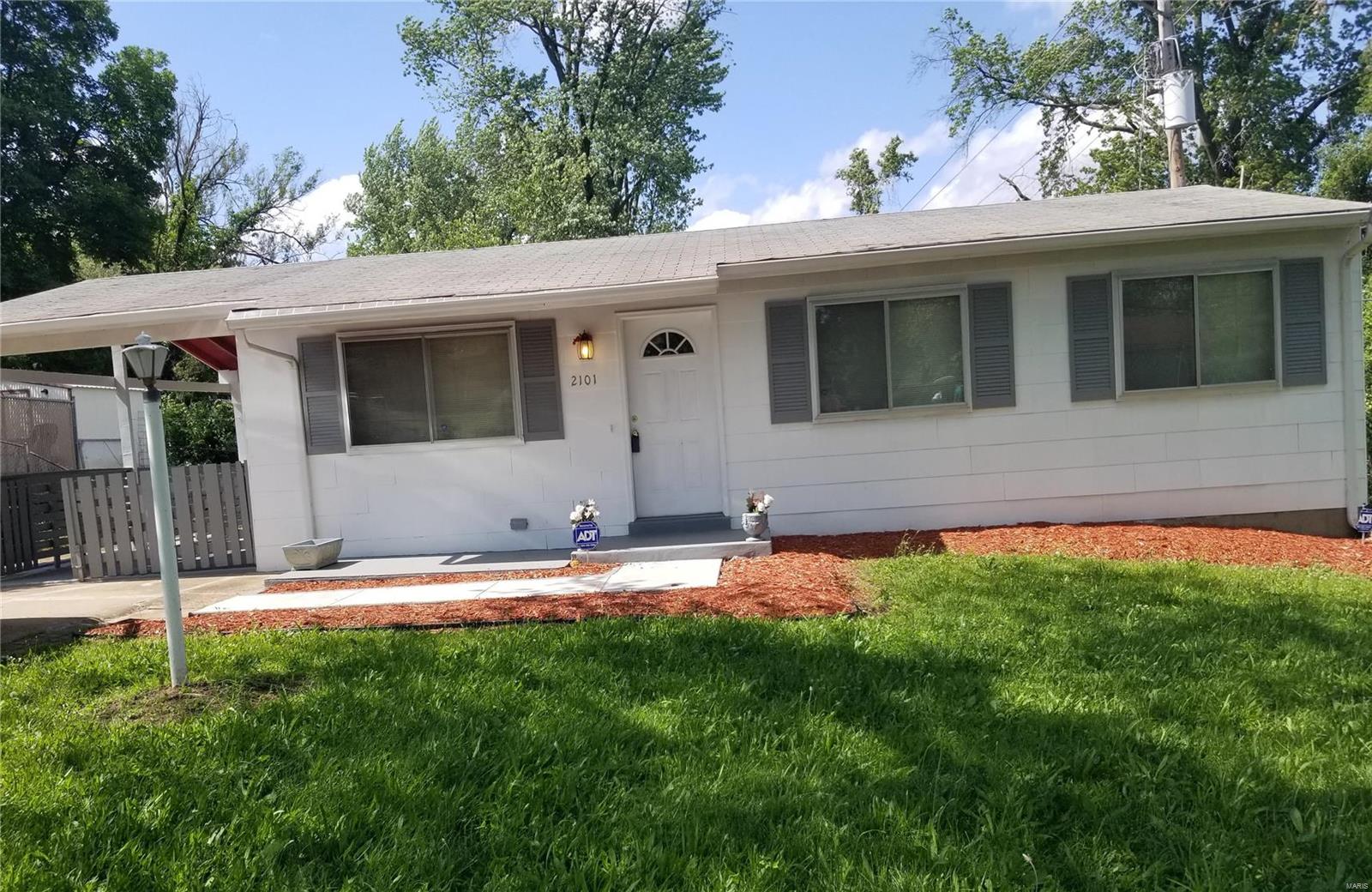 2101 Chambers Road St. Louis, MO 63136 - Photo 1 of 11 Gallery Image 1