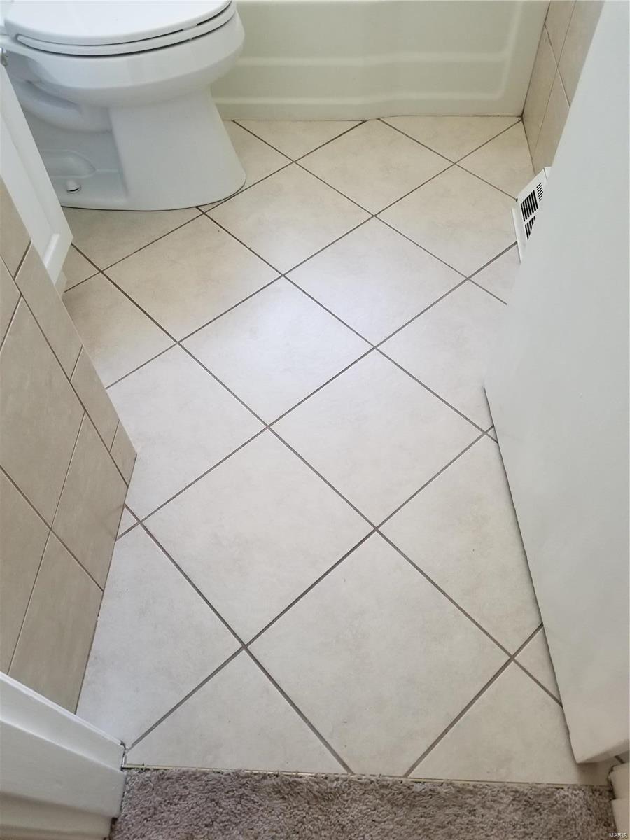 2101 Chambers Road St. Louis, MO 63136 - Photo 4 of 11 Gallery Image 4