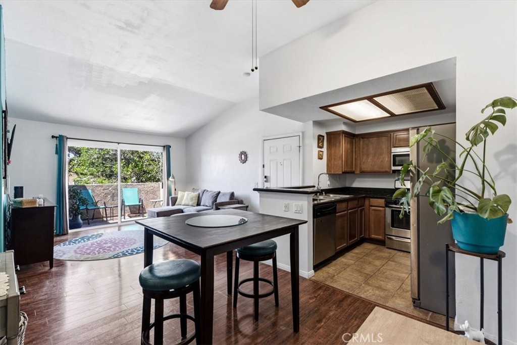 200 East Alessandro Boulevard, Unit 71 Riverside, CA 92508 - Photo 4 of 28