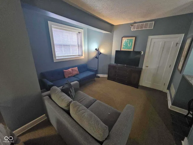 $125,000 | 230 9th Street, Unit 109, Indianapolis, IN 46204