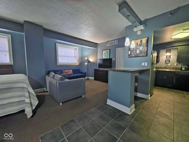 $125,000 | 230 9th Street, Unit 109, Indianapolis, IN 46204