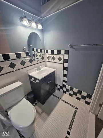 $125,000 | 230 9th Street, Unit 109, Indianapolis, IN 46204