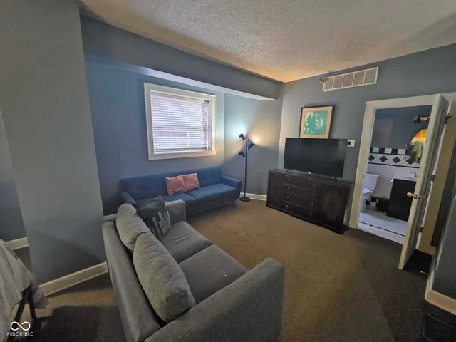 $125,000 | 230 9th Street, Unit 109, Indianapolis, IN 46204