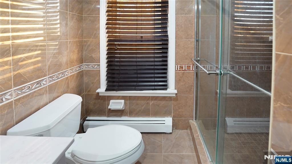 25 College Place Ridgefield Park, NJ 07660 - Photo 13 of 28