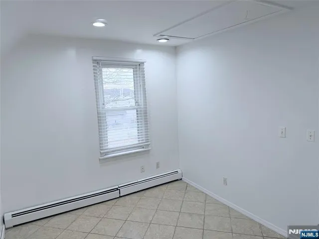 $499,999 | 25 College Place, Ridgefield Park, NJ 07660