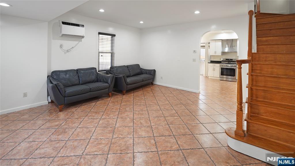 25 College Place Ridgefield Park, NJ 07660 - Photo 4 of 28