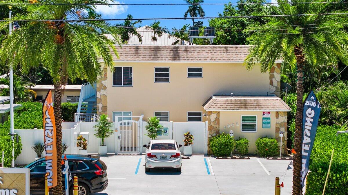1905 Lake Worth Road Lake Worth Beach, FL 33461 - Photo 25 of 27 Building Front and Parking