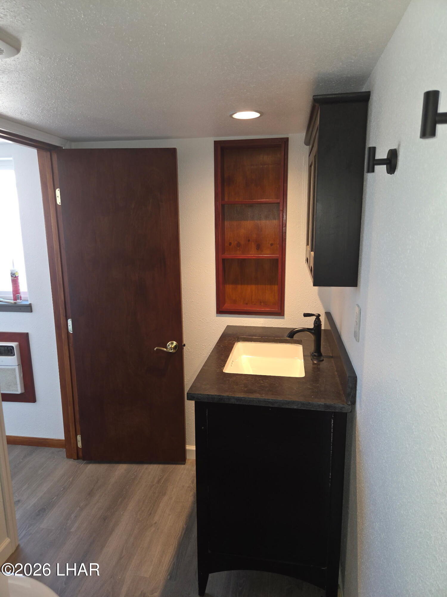 30 North Juniper Road Quartzsite, AZ 85346 - Photo 19 of 26 a room with storage and sink