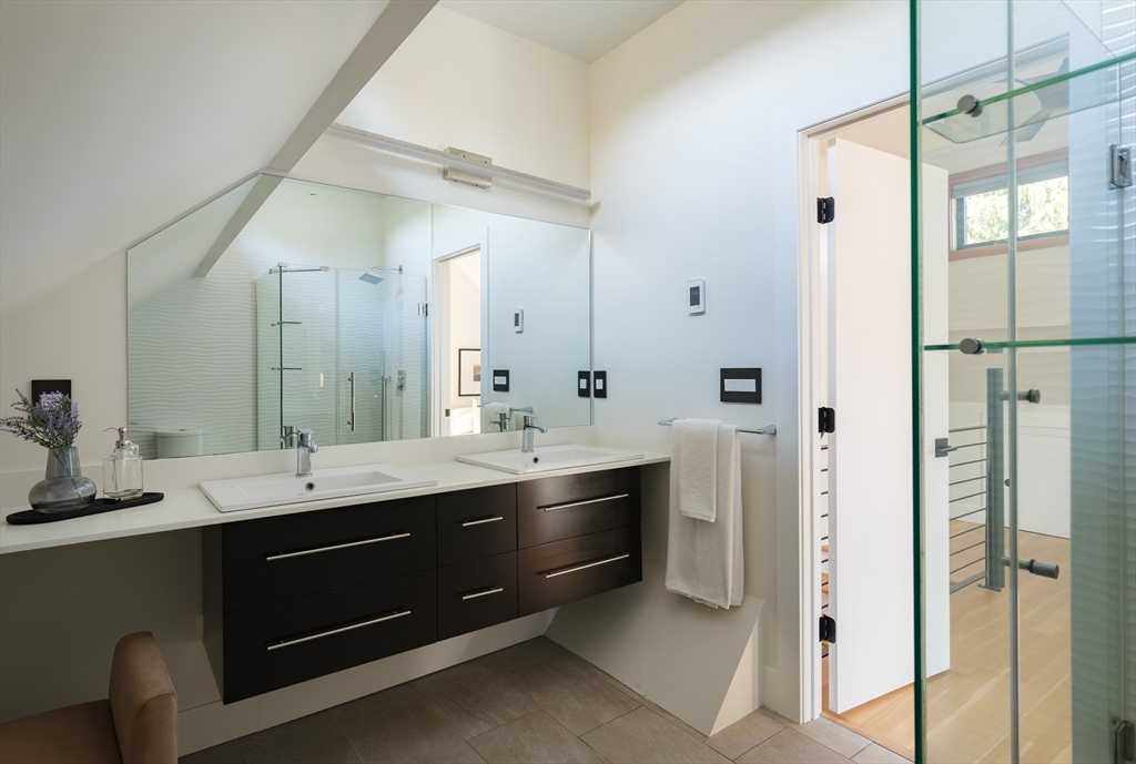 7 Lopez Street, Unit 7 Cambridge, MA 02139 - Photo 17 of 28