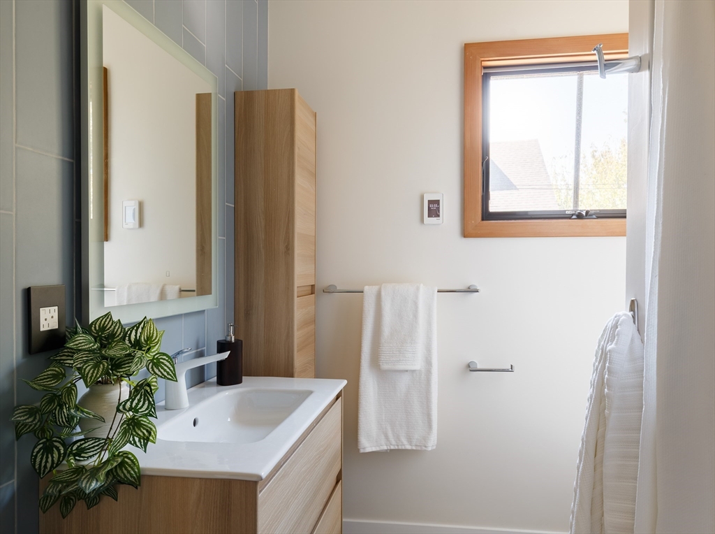 7 Lopez Street, Unit 7 Cambridge, MA 02139 - Photo 23 of 28