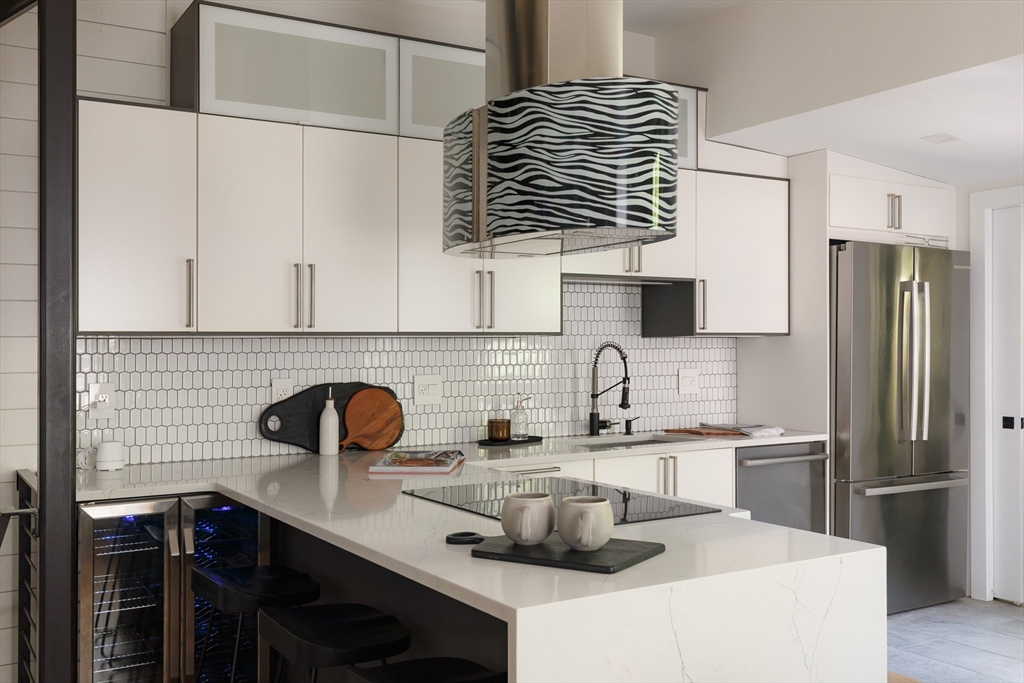 7 Lopez Street, Unit 7 Cambridge, MA 02139 - Photo 5 of 28