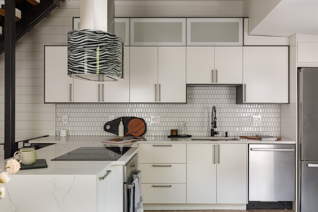 7 Lopez Street, Unit 7 Cambridge, MA 02139 - Photo 6 of 28