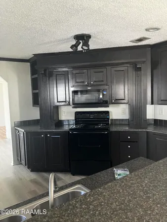 $1,300 | 1626 Bradley Lane, New Iberia, LA 70560