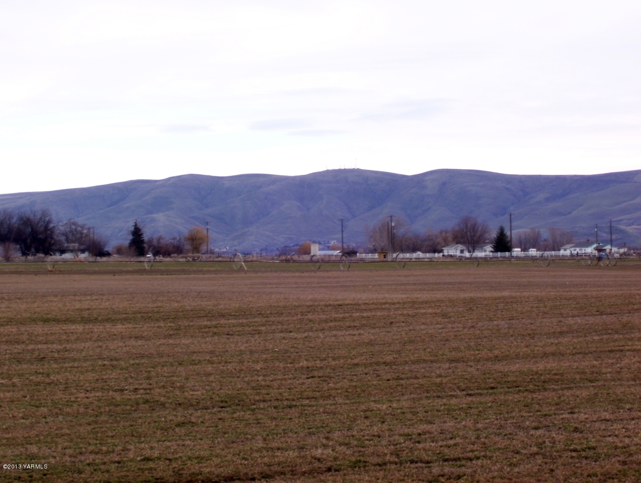 166902 West Johnson Road Prosser, WA 99350 - Photo 6 of 29 a view of lake and mountain