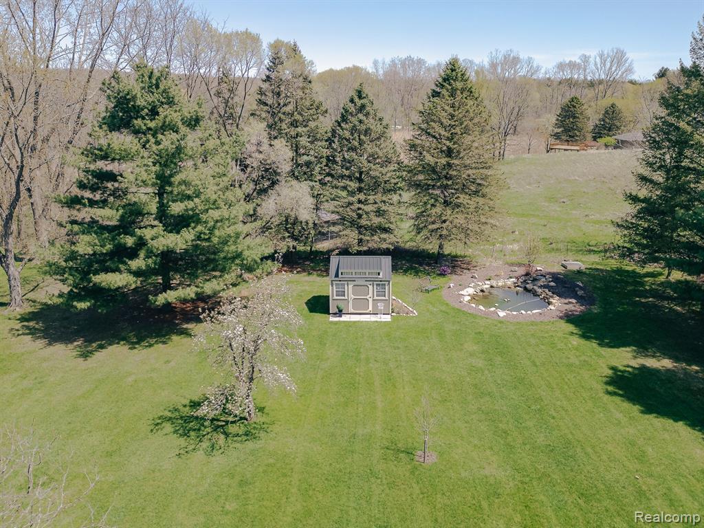 3379 Hixon Road Rochester, MI 48306 - Photo 4 of 35