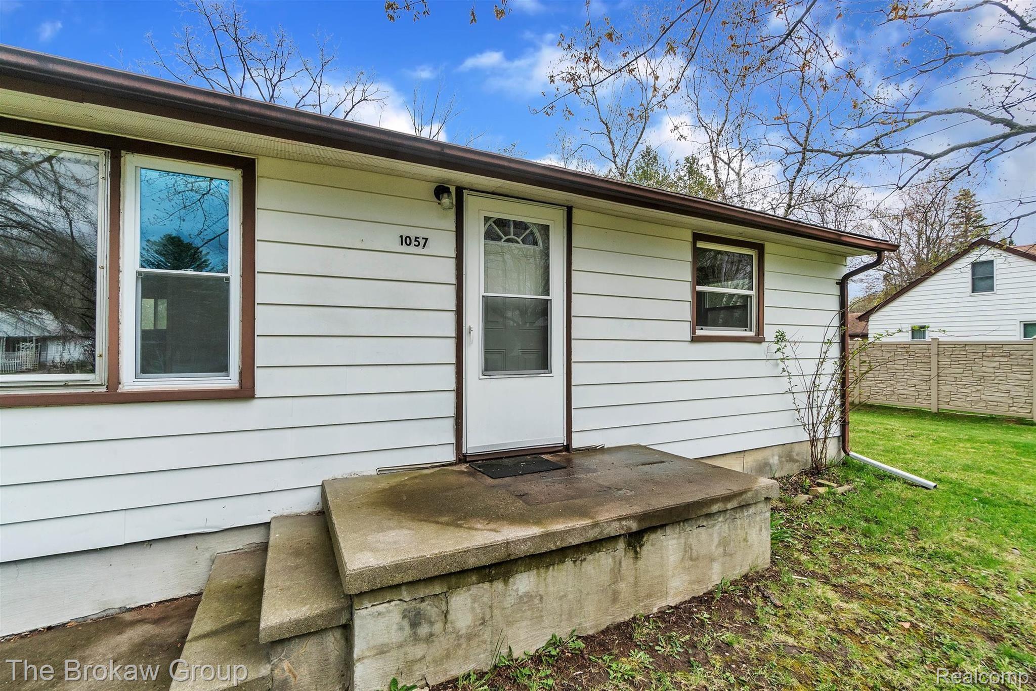 1057 Adams Road Burton, MI 48509 - Photo 5 of 27 05-1057 Adams-WindowStill-Real-Estate-Photography-5.jpg