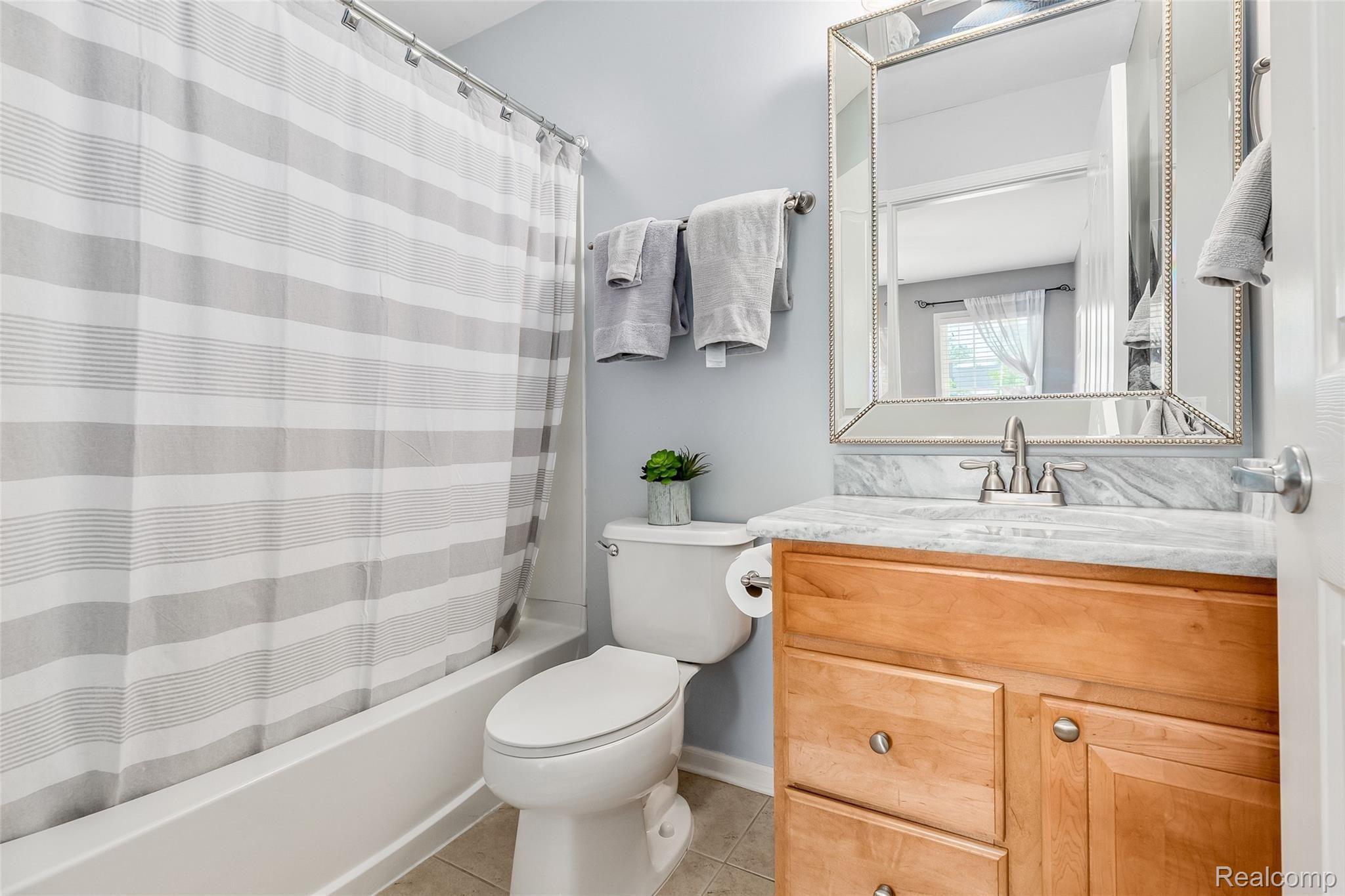 48340 Antique Road Canton, MI 48187 - Photo 42 of 71 41.Bedroom2Bathroom