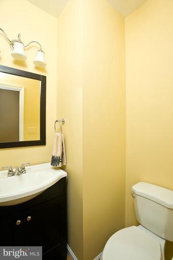 607 Tunbridge Road Baltimore, MD 21212 - Photo 12 of 30 Bath