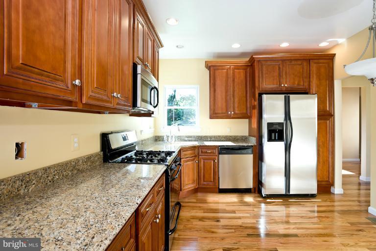 607 Tunbridge Road Baltimore, MD 21212 - Photo 23 of 30 Kitchen