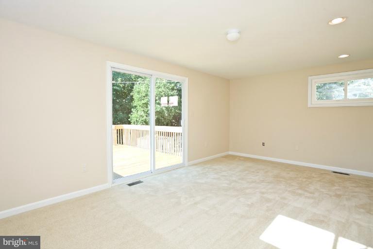 607 Tunbridge Road Baltimore, MD 21212 - Photo 6 of 30 Rec Room