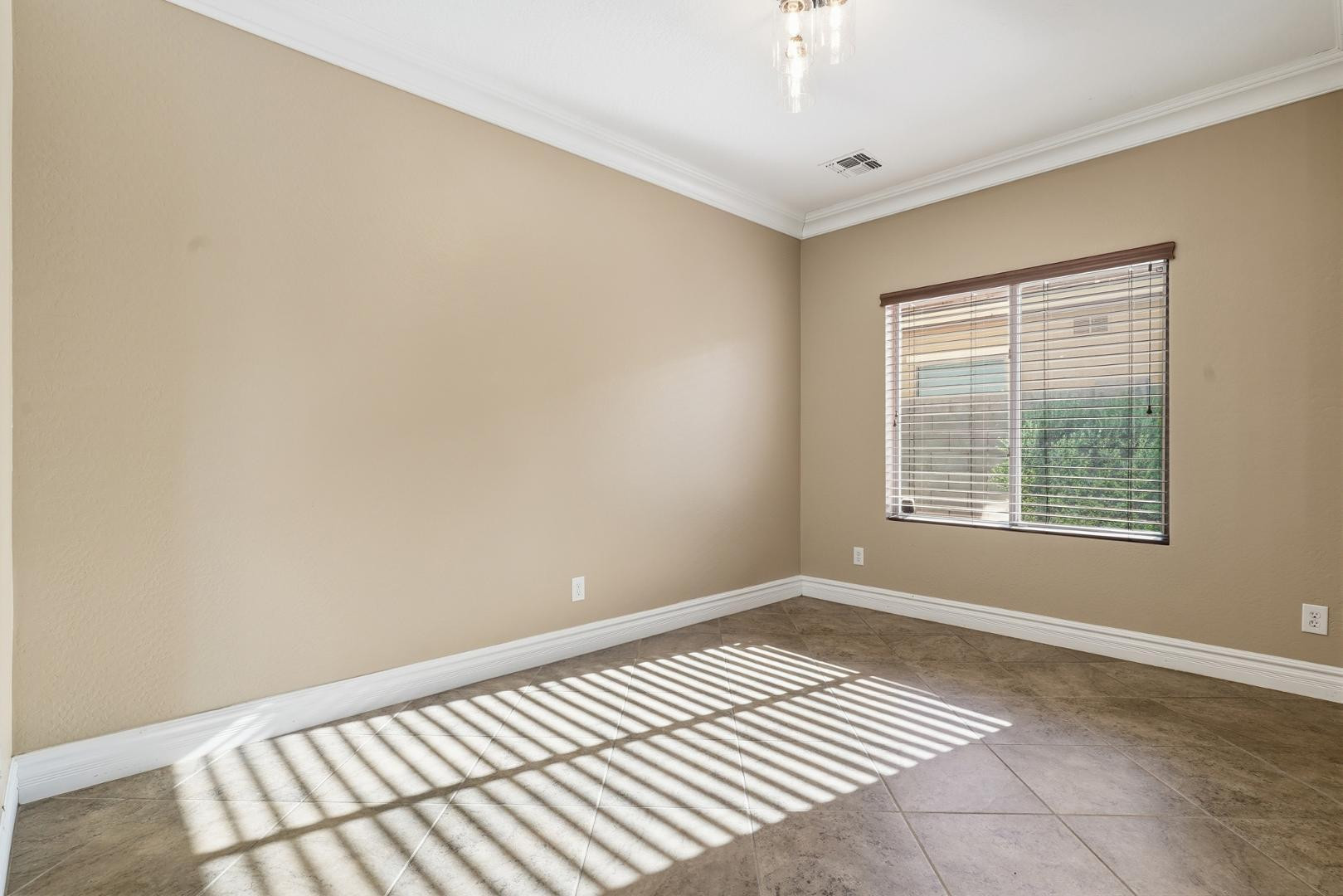 16809 West Magnolia Street Goodyear, AZ 85338 - Photo 6 of 23 Photo #6