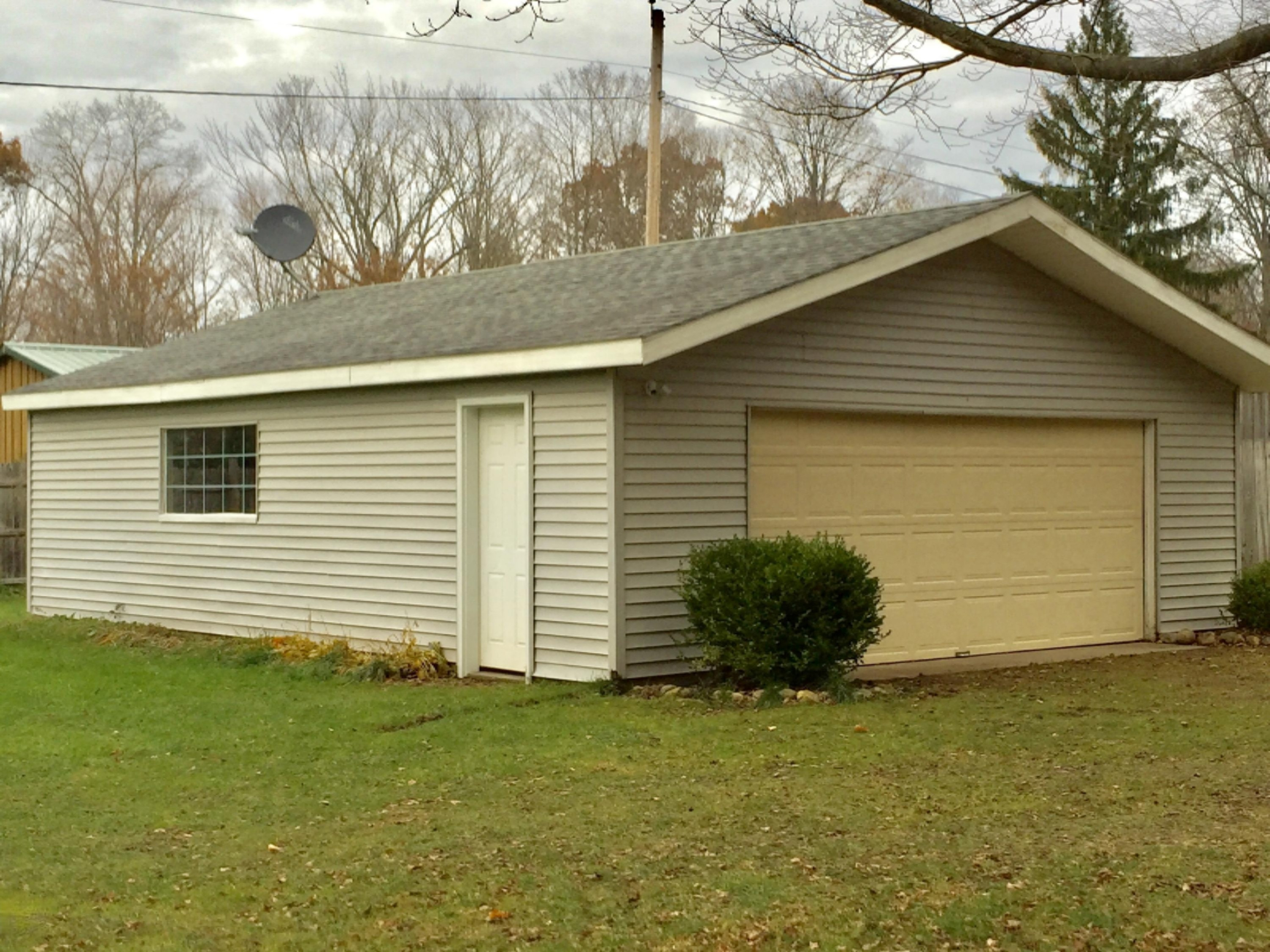 20200 Marcellus Highway Decatur, MI 49045 - Photo 2 of 13 IMG_0558