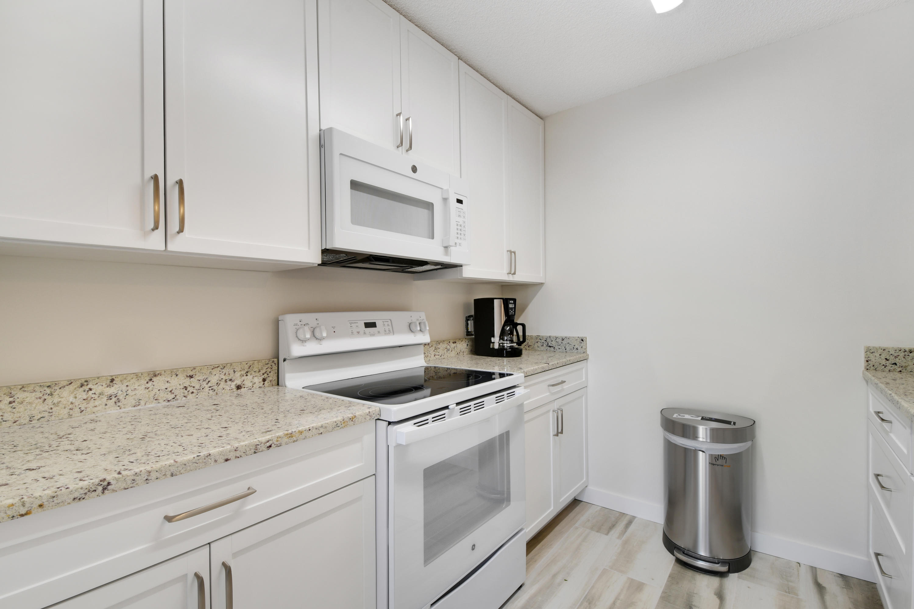 1603 16th Court Jupiter, FL 33477 - Photo 8 of 31 DSC_9666