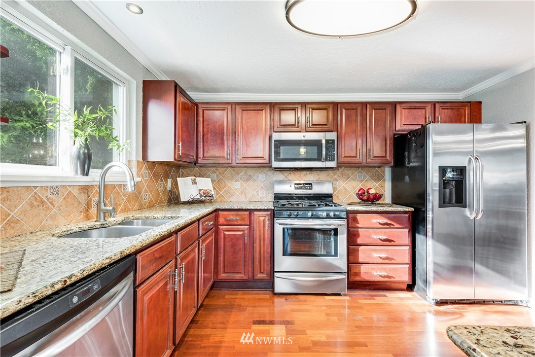 2510 173rd Place Southeast Bothell, WA 98012 - Photo 10 of 25