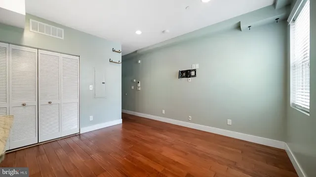 $329,000 | 906 North 16th Street, Unit 3R, Philadelphia, PA 19130